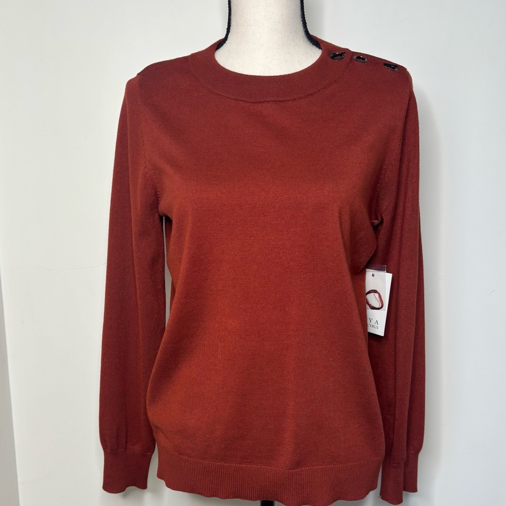 NWT Cyrus lightweight Chic Sweater with Shoulder Buttons